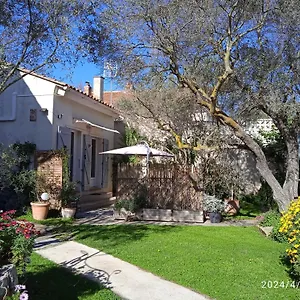 Chalet Les Oliviers De Camargue, Salin-de-Giraud